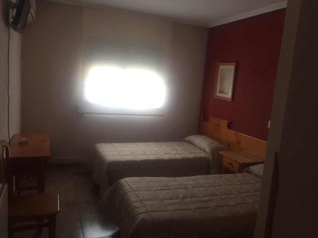 Meson Restaurante La Posada Hostal Calera y Chozas Zewnętrze zdjęcie